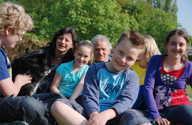 Gemeente Aalten zoekt pleeggezinnen voor kinderen in de knel