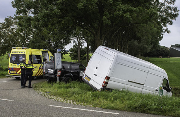 Pakketbezorger Ongeval Aa-Strangrondweg