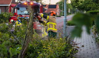 Stormschade op steenworp afstand van kazerne brandweer Dinxperlo