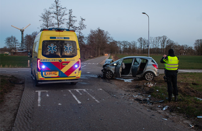 Aanrijding kruising Apenhorsterweg Varsseveldseweg 2024